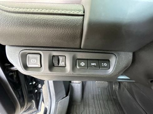 Used 2023 GMC Acadia Denali w/ Denali Technology Package FWD image 26