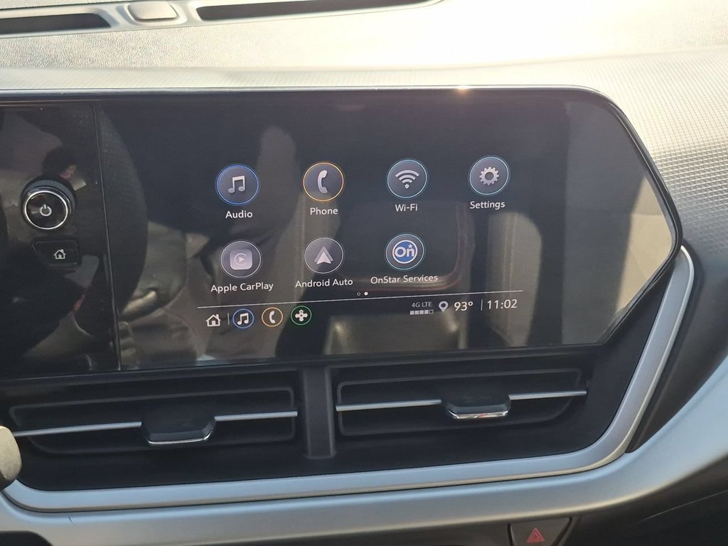 Used 2024 Chevrolet Trax RS FWD image 13