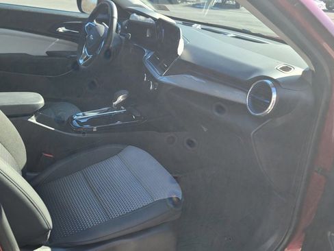 Used 2025 Chevrolet Trax LT w/ Driver Confidence Package image 15