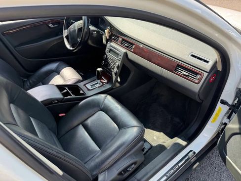 Used 2008 Volvo XC70 3.2 image 19