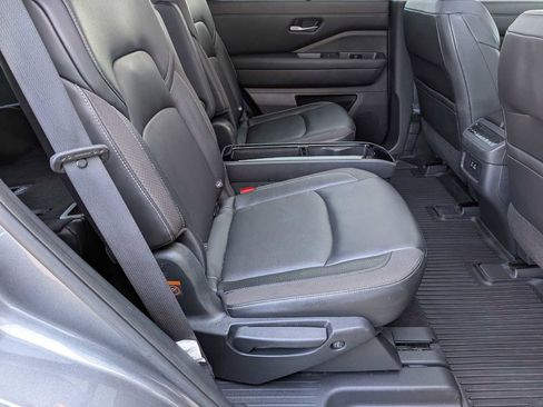 Used 2022 Nissan Pathfinder SL w/ SL Premium Package image 20