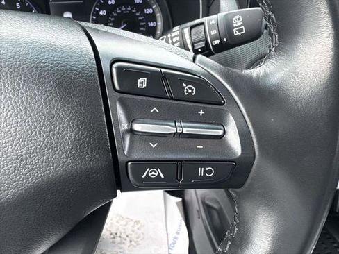 Certified 2023 Hyundai Kona SEL w/ Convenience Package AWD/4WD image 19
