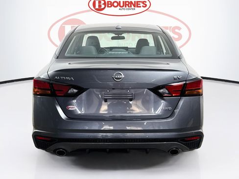 Used 2024 Nissan Altima 2.5 SV w/ SV Premium Package AWD/4WD image 10