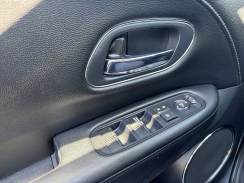 Used 2017 Honda HR-V EX-L image 42