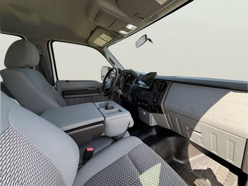 Used 2011 Ford F450 XL image 29