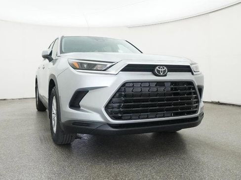 New 2026 Toyota Grand Highlander XLE image 30