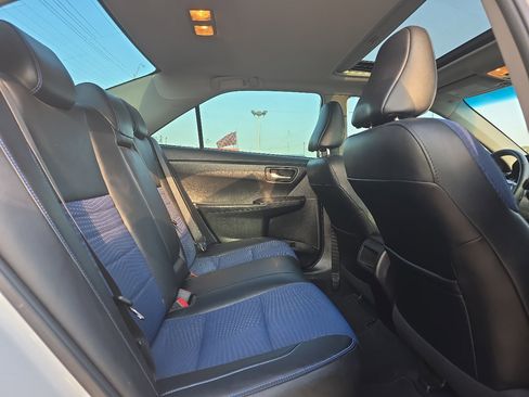 Used 2016 Toyota Camry SE image 23