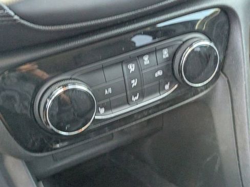 Used 2022 Buick Encore GX Preferred w/ Cold Weather Comfort Package FWD image 15