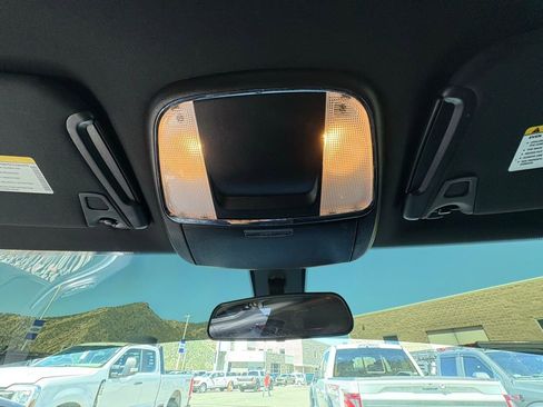 Used 2020 Dodge Charger SXT image 24