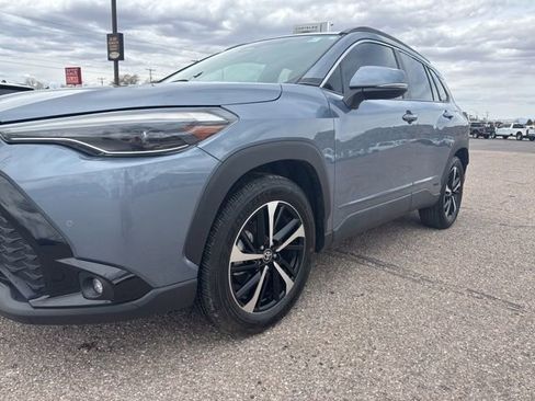 Used 2024 Toyota Corolla Cross XSE w/ Convenience Package AWD/4WD image 9