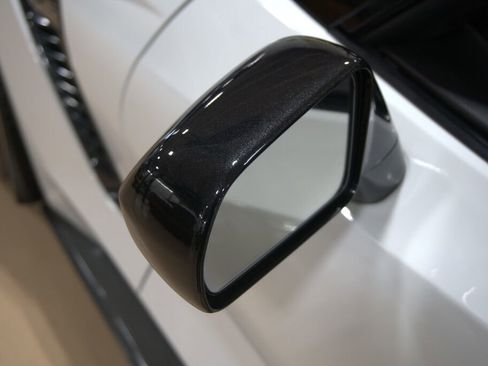 Used 2015 Chevrolet Corvette Z06 w/ 3LZ Preferred Equipment Group image 16