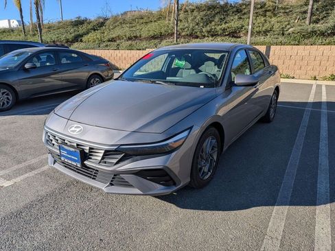 Certified 2024 Hyundai Elantra SEL image 1