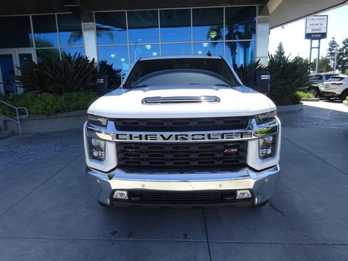 Used 2020 Chevrolet Silverado 2500 LT w/ All Star Edition AWD/4WD image 2
