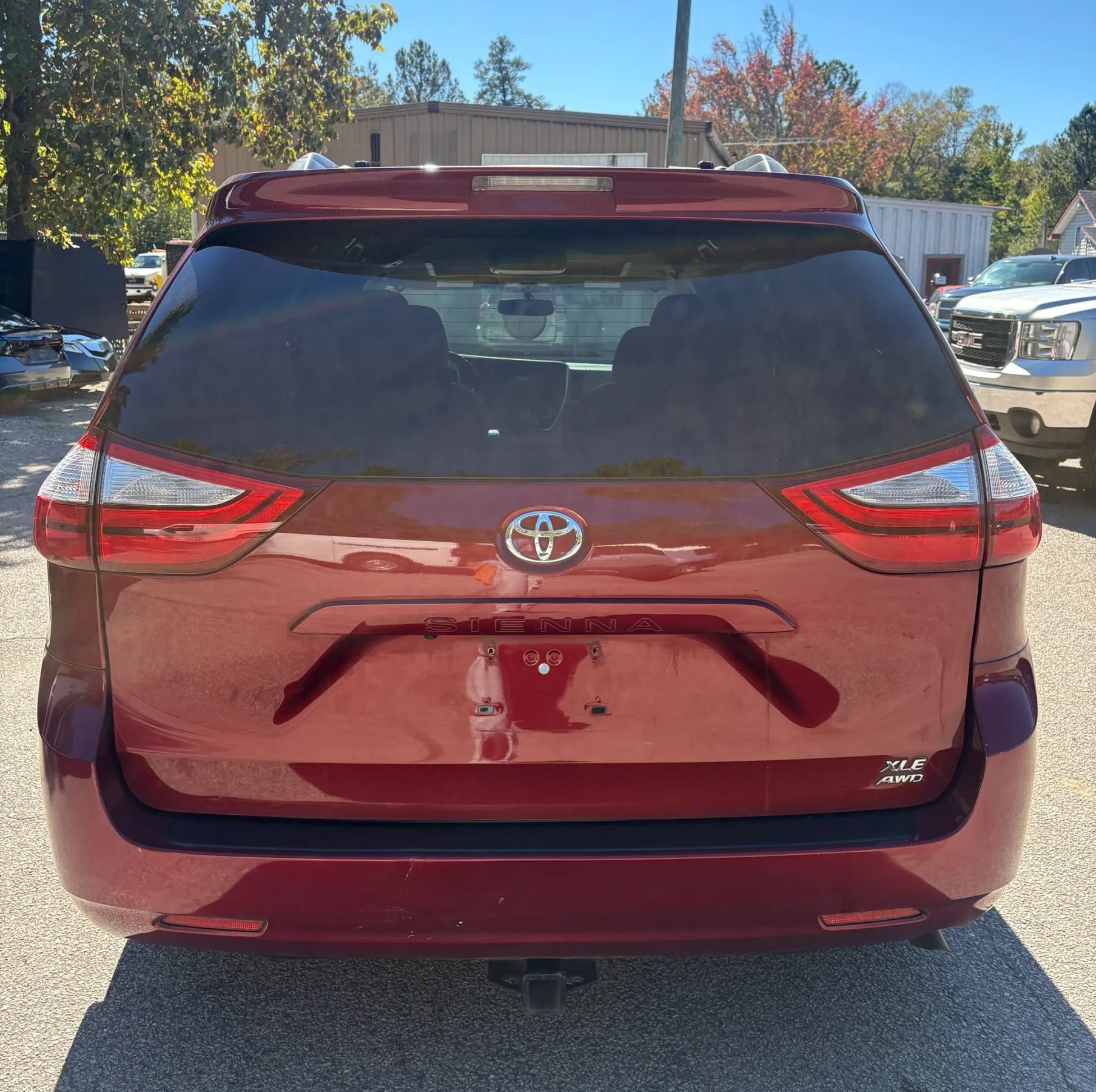 Used 2017 Toyota Sienna XLE AWD/4WD image 4