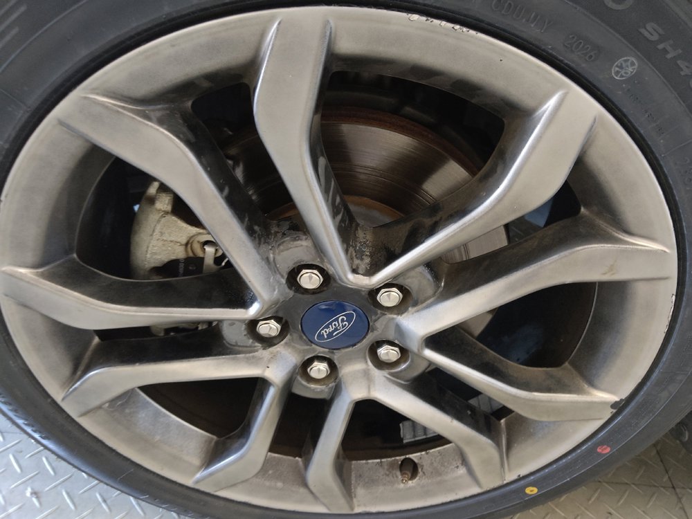 Used 2020 Ford Fusion SEL FWD image 31