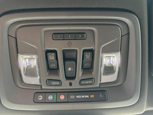 Used 2022 GMC Sierra 1500 Denali AWD/4WD image 34