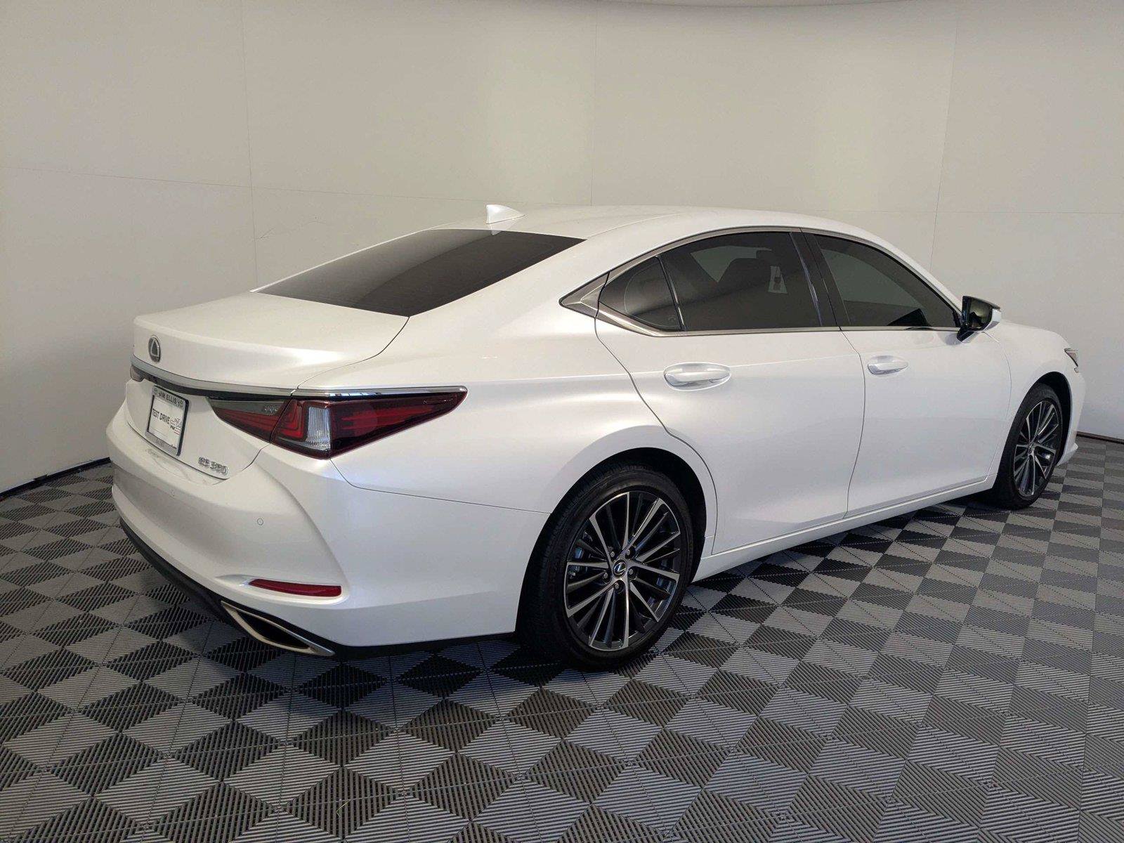 Used 2025 Lexus ES 350 w/ Premium Package FWD image 5