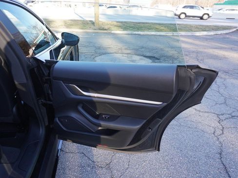 Used 2023 Porsche Taycan 4 Cross Turismo image 31