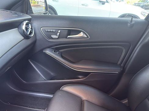 Certified 2019 Mercedes-Benz GLA 250 4MATIC image 13
