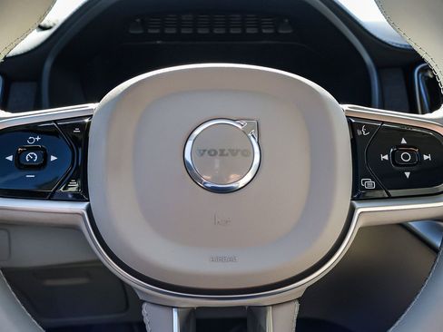 New 2026 Volvo XC90 B6 Ultra w/ Protection Package image 37