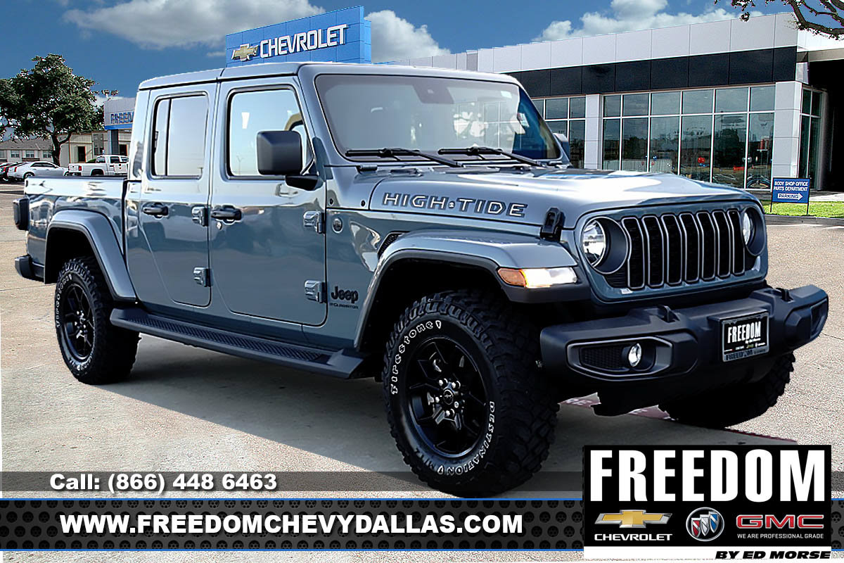 Used 2025 Jeep Gladiator Sport AWD/4WD image 1