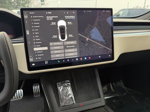 Used 2021 Tesla Model S Plaid image 42