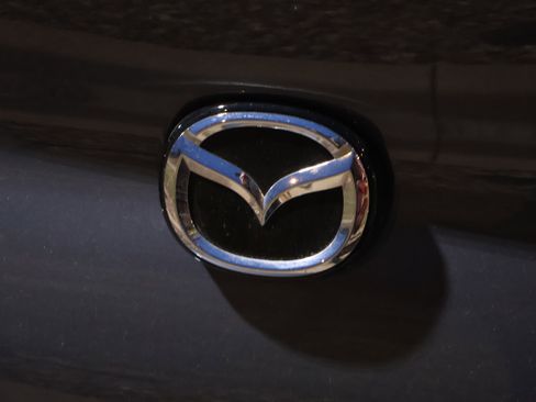 Used 2025 MAZDA MAZDA3 s image 13