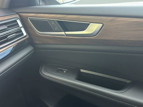 New 2026 Volkswagen Atlas SE image 25