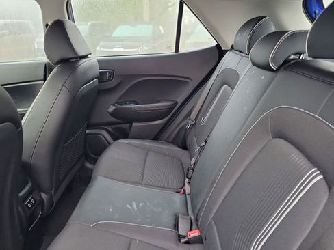 Used 2025 Hyundai Venue Limited image 29