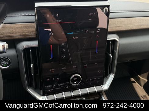 New 2027 GMC Acadia Denali Ultimate w/ LPO, Floor Liner Package AWD/4WD image 16