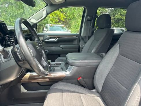 Used 2023 Chevrolet Silverado 1500 RST AWD/4WD image 5