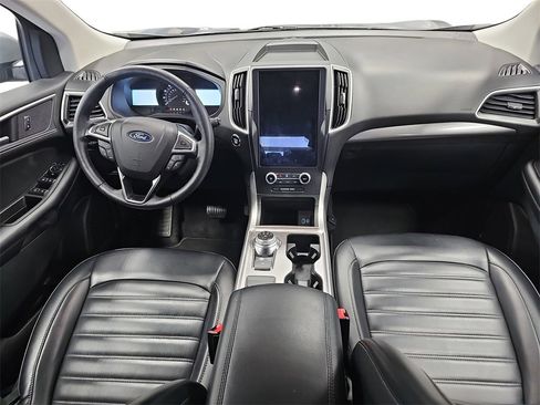 Used 2024 Ford Edge SEL image 9