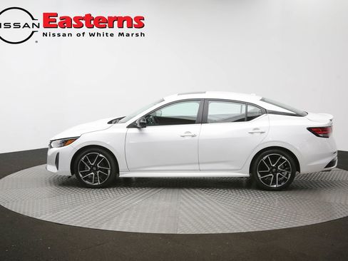 Used 2024 Nissan Sentra SR w/ SR Premium Package FWD image 60