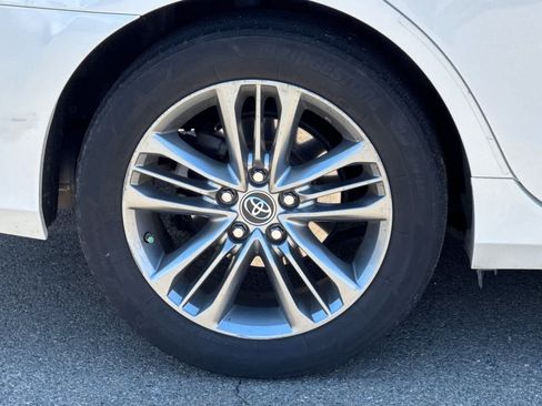 Used 2015 Toyota Camry SE FWD image 19