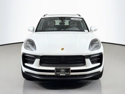 Used 2026 Porsche Macan AWD/4WD image 8