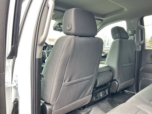 New 2026 GMC Sierra 1500 SLE image 18