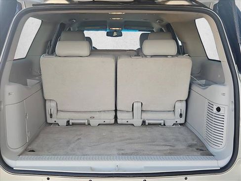 Used 2014 GMC Yukon XL SLT RWD image 6