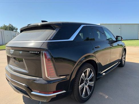 Used 2025 Cadillac Escalade IQ Luxury 2 AWD/4WD image 5