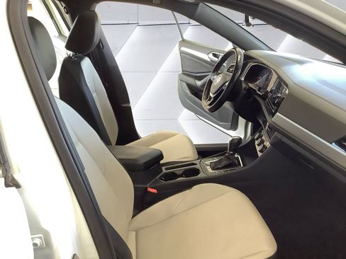 Used 2019 Volkswagen Jetta R-Line image 13