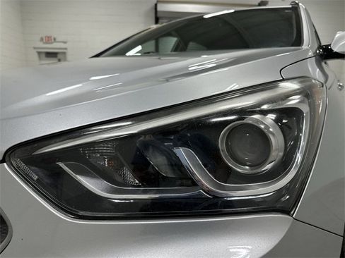 Used 2017 Hyundai Santa Fe Sport image 11