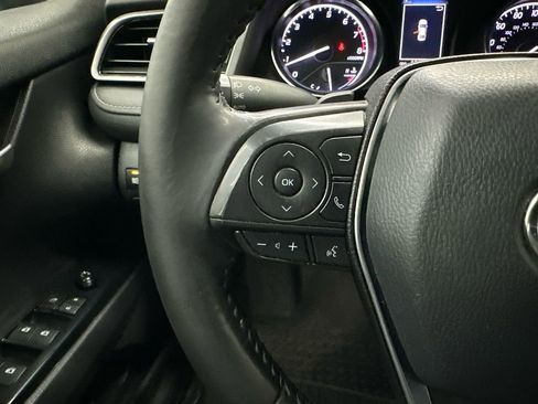 Used 2020 Toyota Camry SE image 24