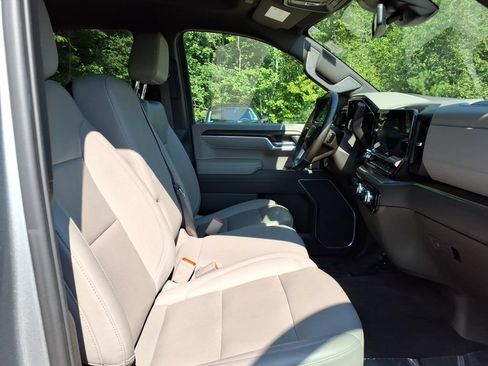 Used 2025 GMC Sierra 1500 SLT AWD/4WD image 15