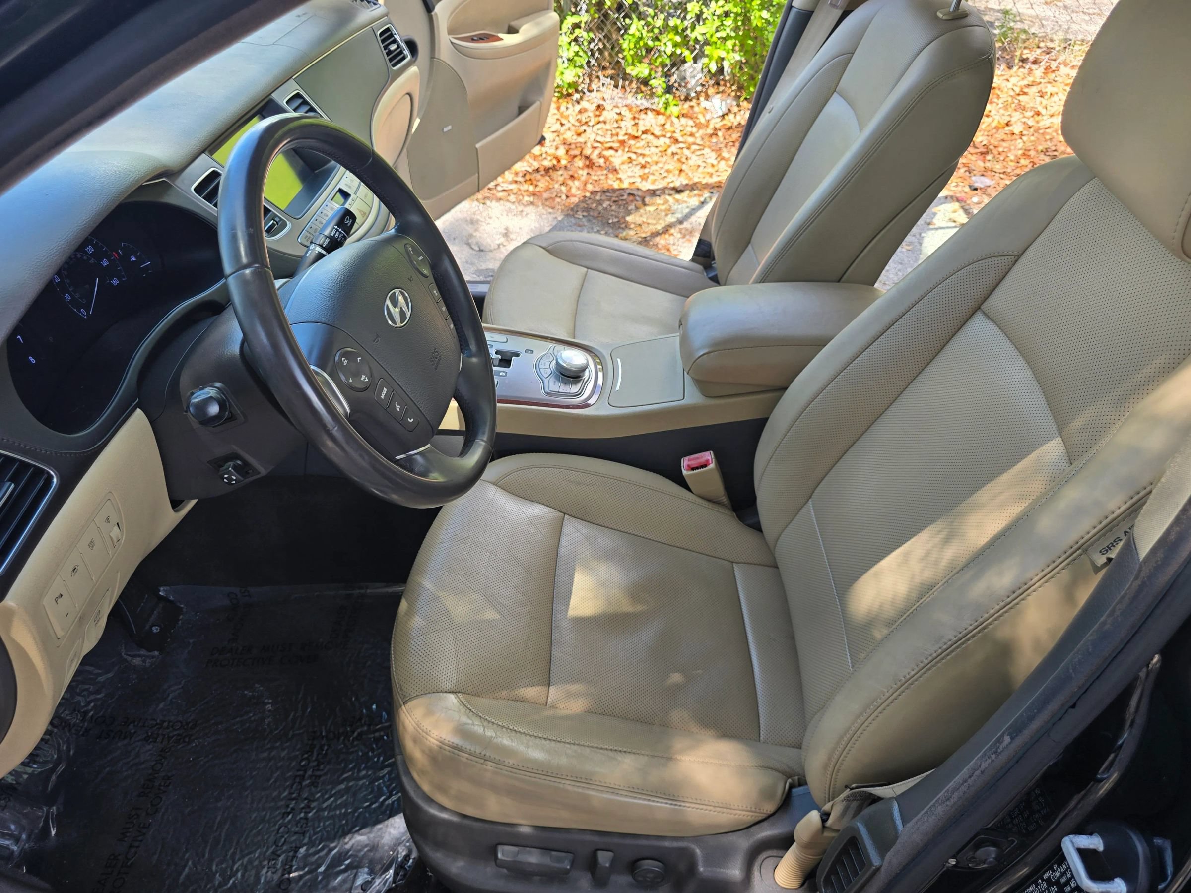 Used 2013 Hyundai Genesis 3.8 w/ Technology Pkg RWD image 13