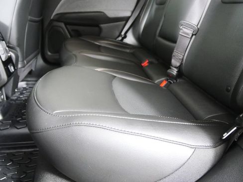 Used 2022 Jeep Compass Latitude AWD/4WD image 15
