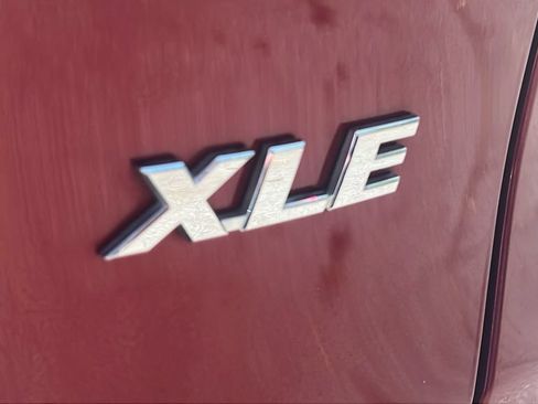 Used 2022 Toyota RAV4 XLE Premium FWD image 14