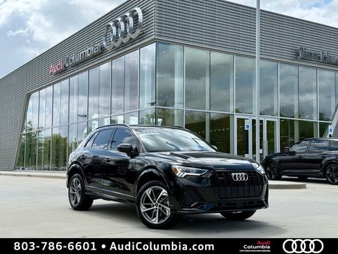 Used 2025 Audi Q3 2.0T Premium w/ Convenience Plus Package image 2