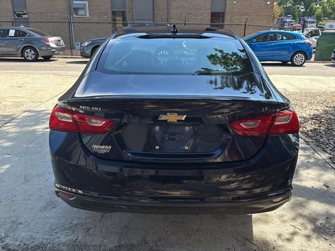 Used 2016 Chevrolet Malibu LT w/ Leather Package FWD image 6
