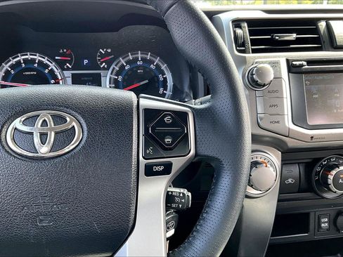 Used 2016 Toyota 4Runner SR5 AWD/4WD image 13