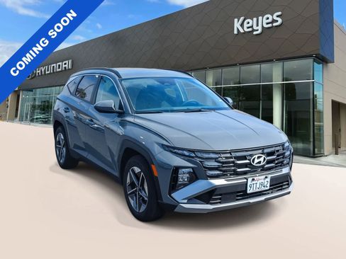 Certified 2025 Hyundai Tucson SEL image 3