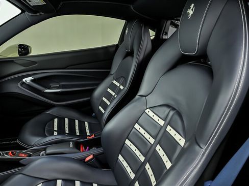 Used 2021 Ferrari F8 Tributo RWD image 24